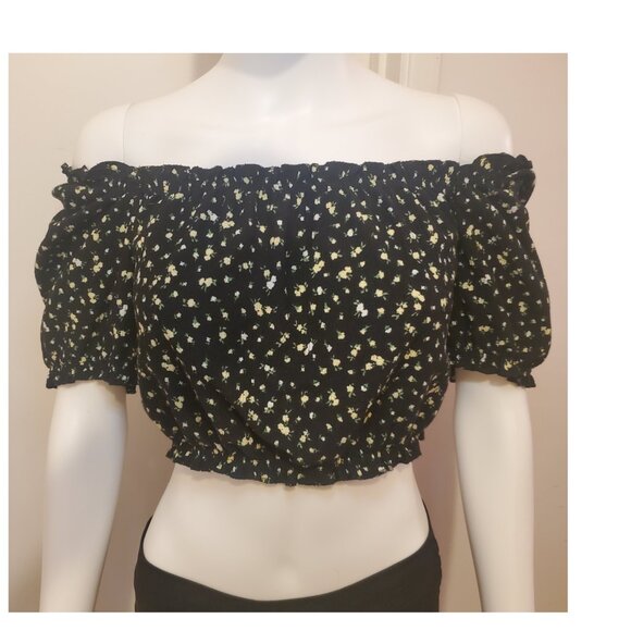 Black Ruffle Trim Top with Floral Print - Picture 2 of 4